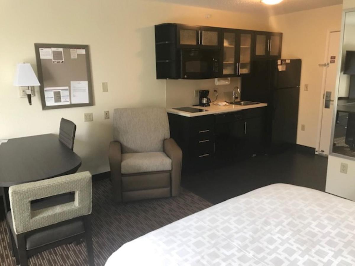 Candlewood Suites Fort Wayne - Nw By Ihg Exterior photo